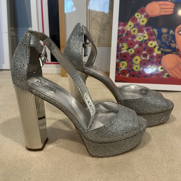 Michael Kors Porter Glitter Chain-Mesh Platform Sandal - Picture 4 of 7